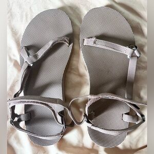 Teva Original Universal Slim Sandals in Tiger’s Eye